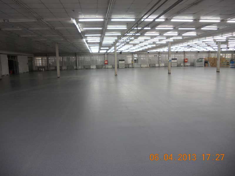 厂房PVC地板质量和价格与其它地板比较